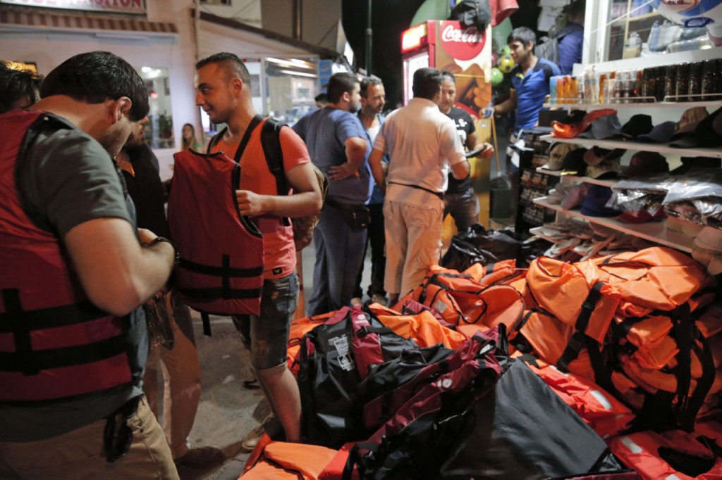 0915_life-jackets-migrants.jpg