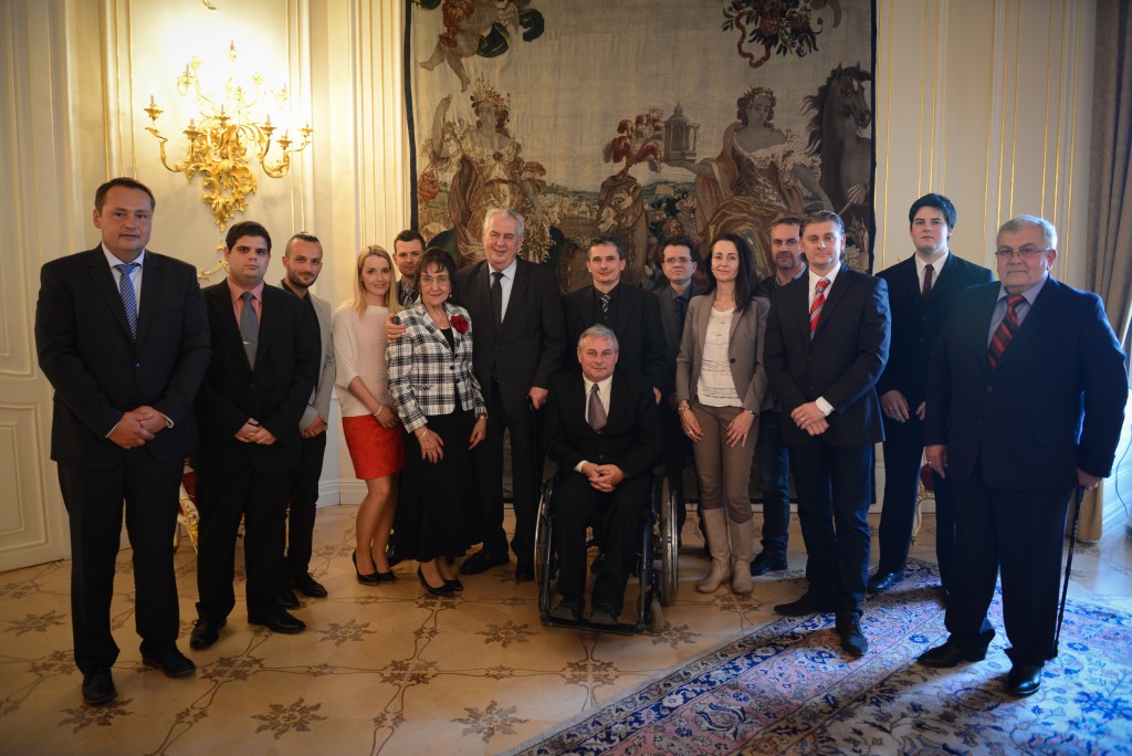 Společné foto účastníků setkání s panem prezidentem