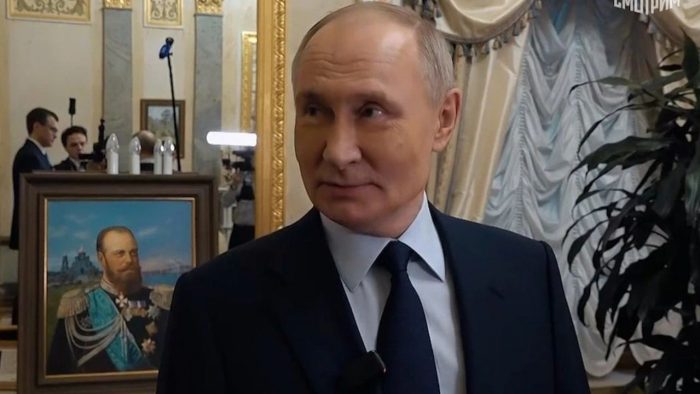 PutinKremlinManor