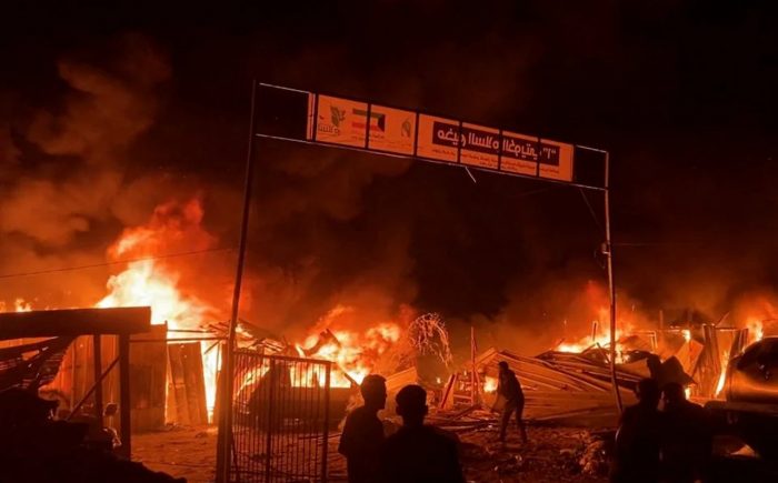 RafahCampBurning