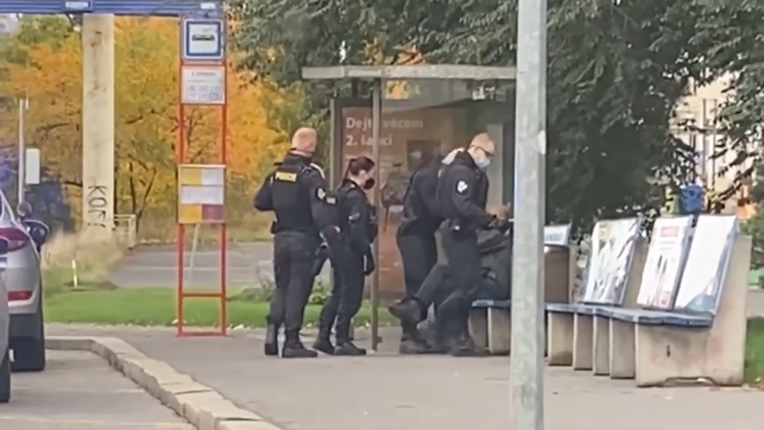 RouskaFacky.mp4 - 00;20;12.000
