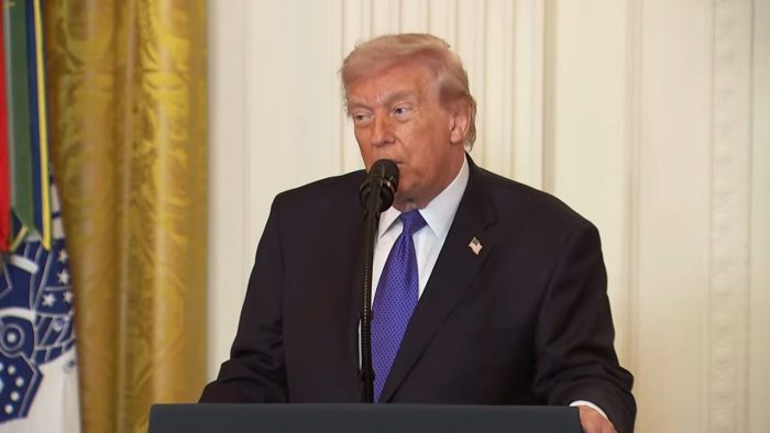 TrumpIranPresserFeat