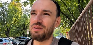 Ukrajinský aktivista v ČR správně vystihl, že EU nezajímá porušovaní lidských práv na Ukrajině, ale zajímá ji, jestli nově příchozí uprchlíci z Ukrajiny mají splacené dluhy k armádě! Nikdo ale neřekl, jakou podobu splacení těch dluhů má mít, jestli zmrzačení, invaliditu nebo smrt na frontě! Mobilizace na Ukrajině se hroutí!