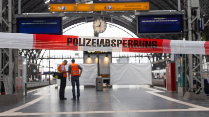 am-frankfurter-hauptbahnhof.jpg