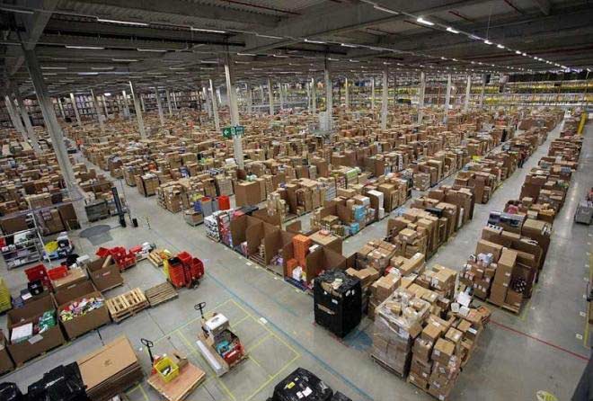 Svědectví Češky z německého logistického skladu Amazonu, exkluzivně pro AE News. Vydírání, vyhrožování, sledování zaměstnanců na toaletách, soukromí detektivové, pedometry, po půl roce vyhoření a nový nábor!
