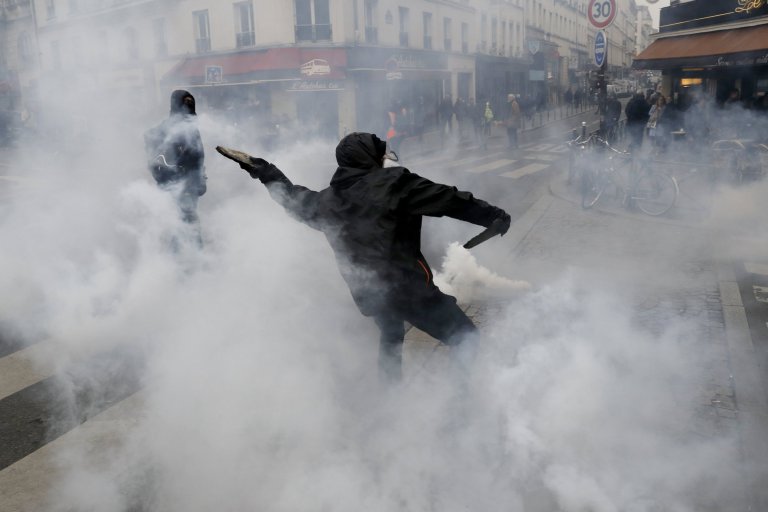 French public services on strike